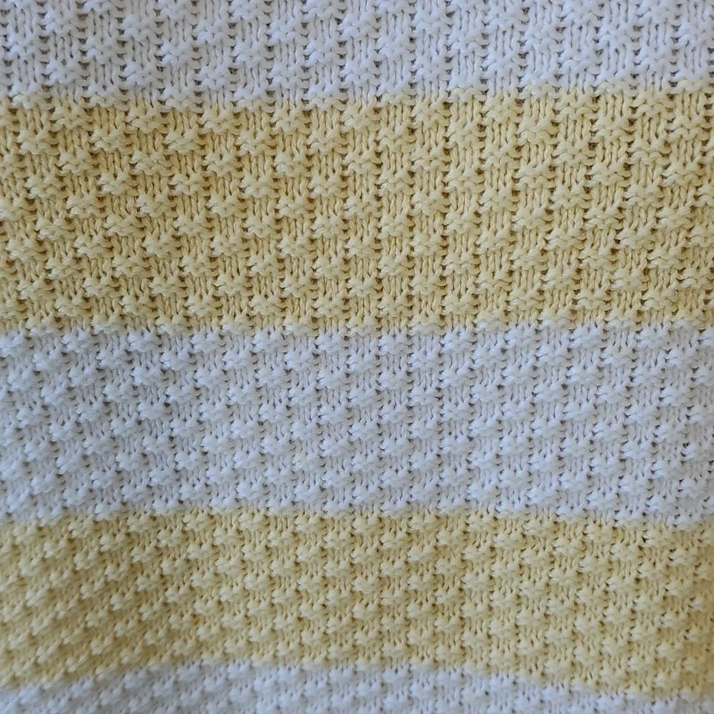 CROFT & BARROW, lightweight 100% cotton yellow and white sweater. - Picture 4 of 12